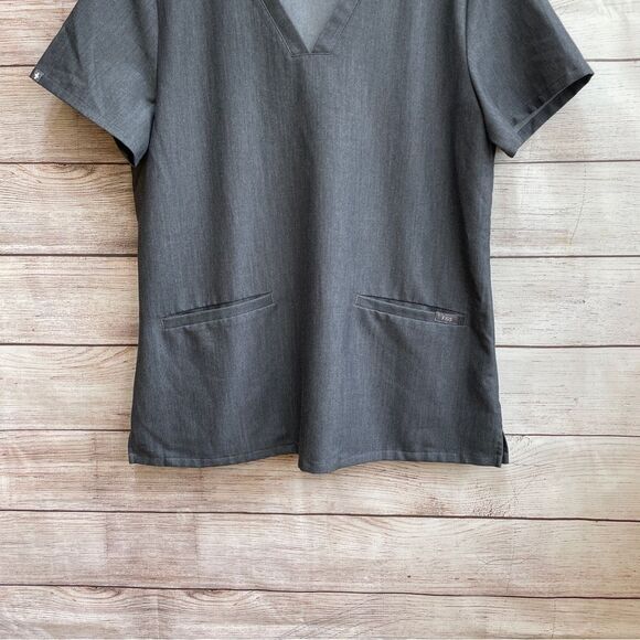 FIGS CASMA SCRUB TOP IN GRAY - Picture 3 of 6